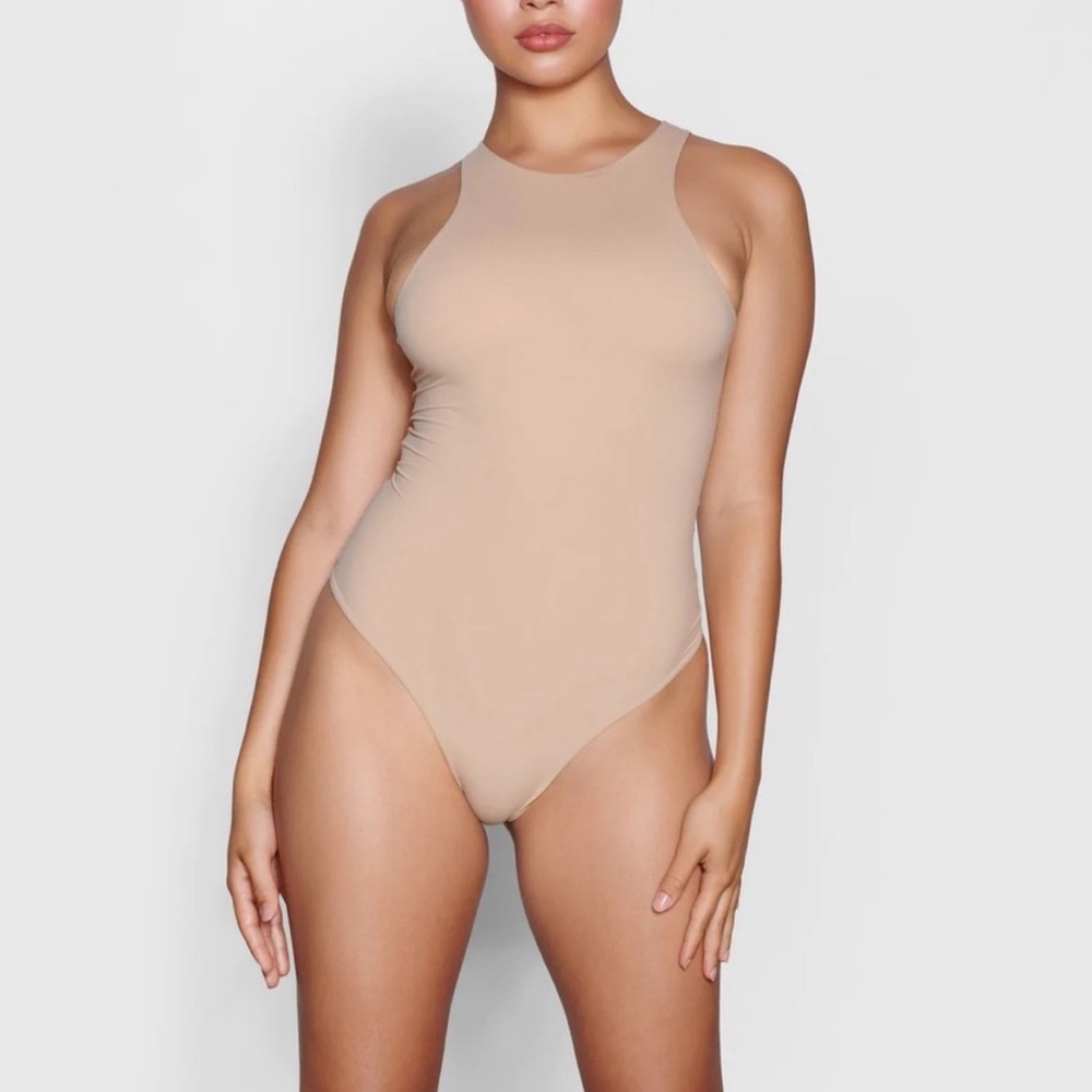 SKIMS Fits Everybody High Neck Bodysuit New with Tags Color - Sand Size 3xl